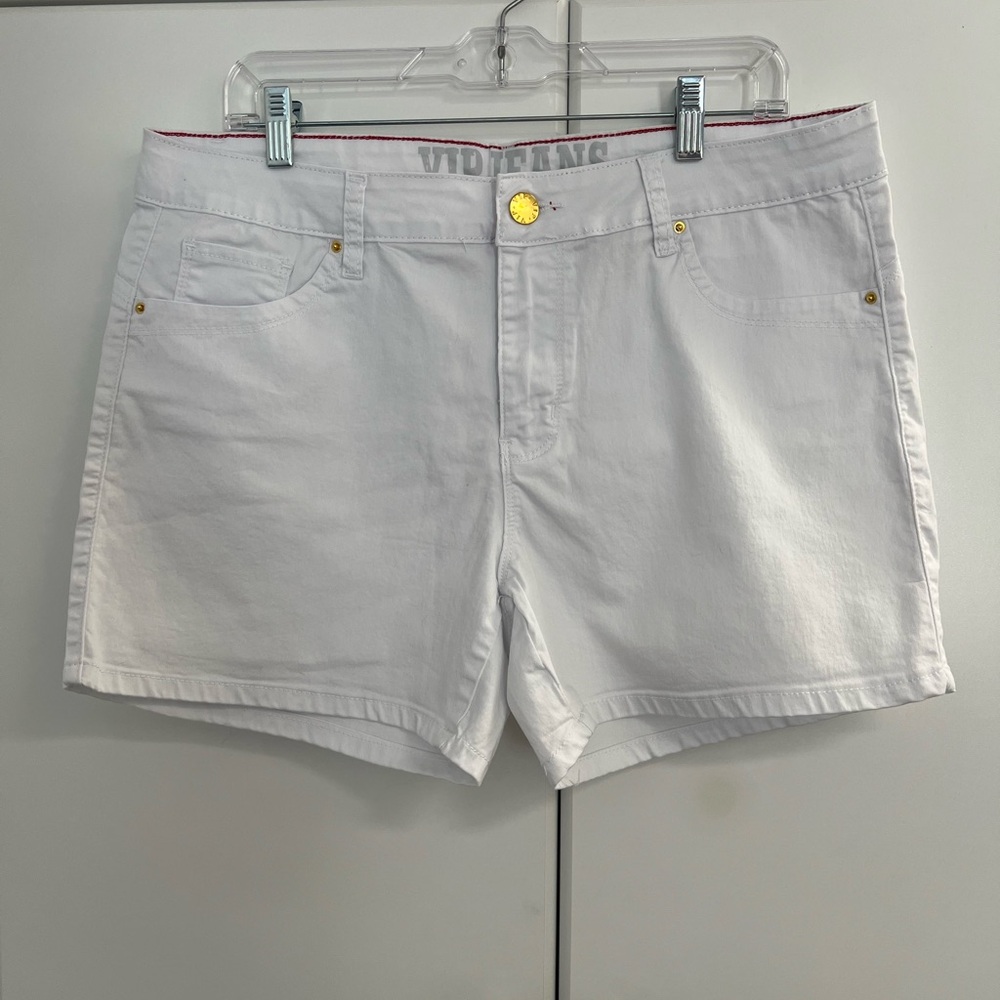 VIP Jeans Women’s  White Shorts Sz 16